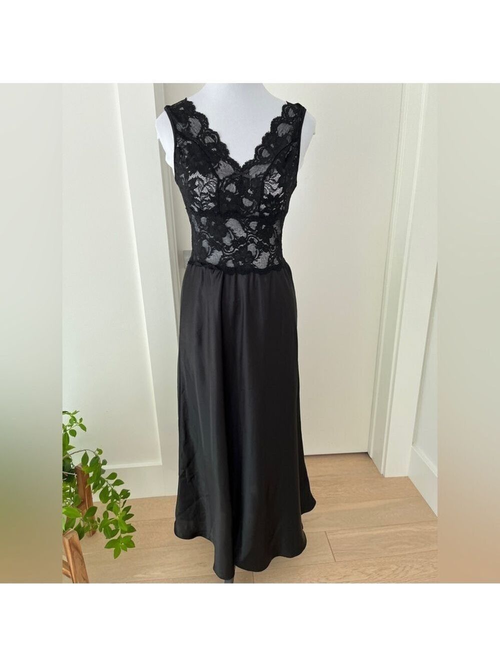 VINTAGE Unmentionables Lace Bodice Satin Skirt Maxi Nightgown Romantic Coquette